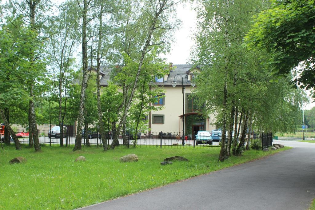 Hotel Czardasz Września Dış mekan fotoğraf